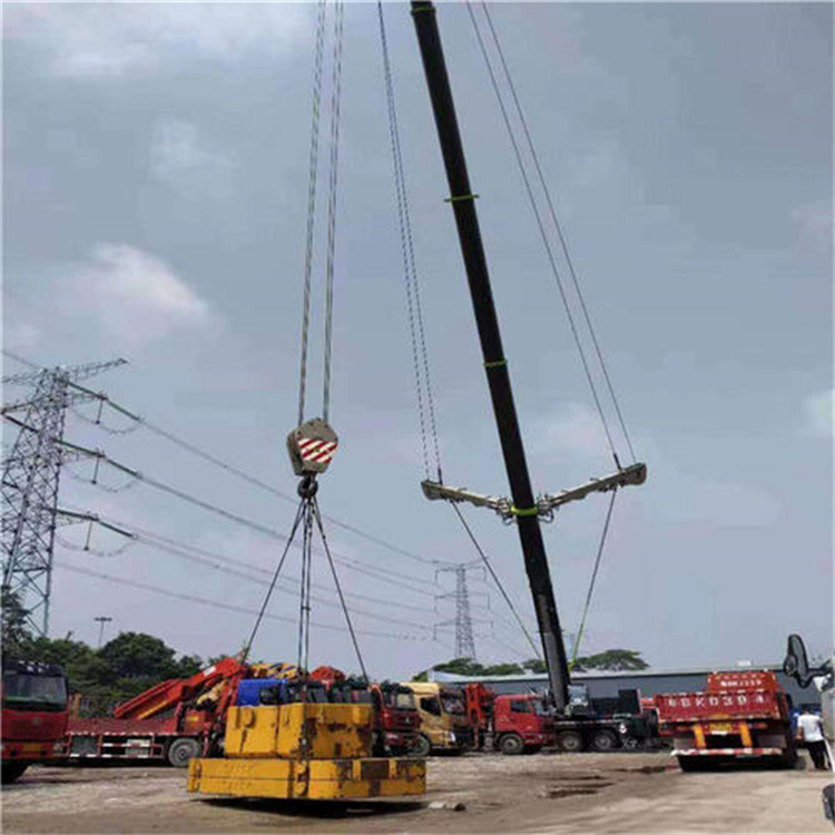 十月田镇风电设备吊装