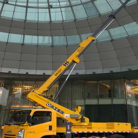 十月田镇附近高空作业车租赁｜安全设备租赁｜高空安装|工程定制化方案｜亿立达设备租赁